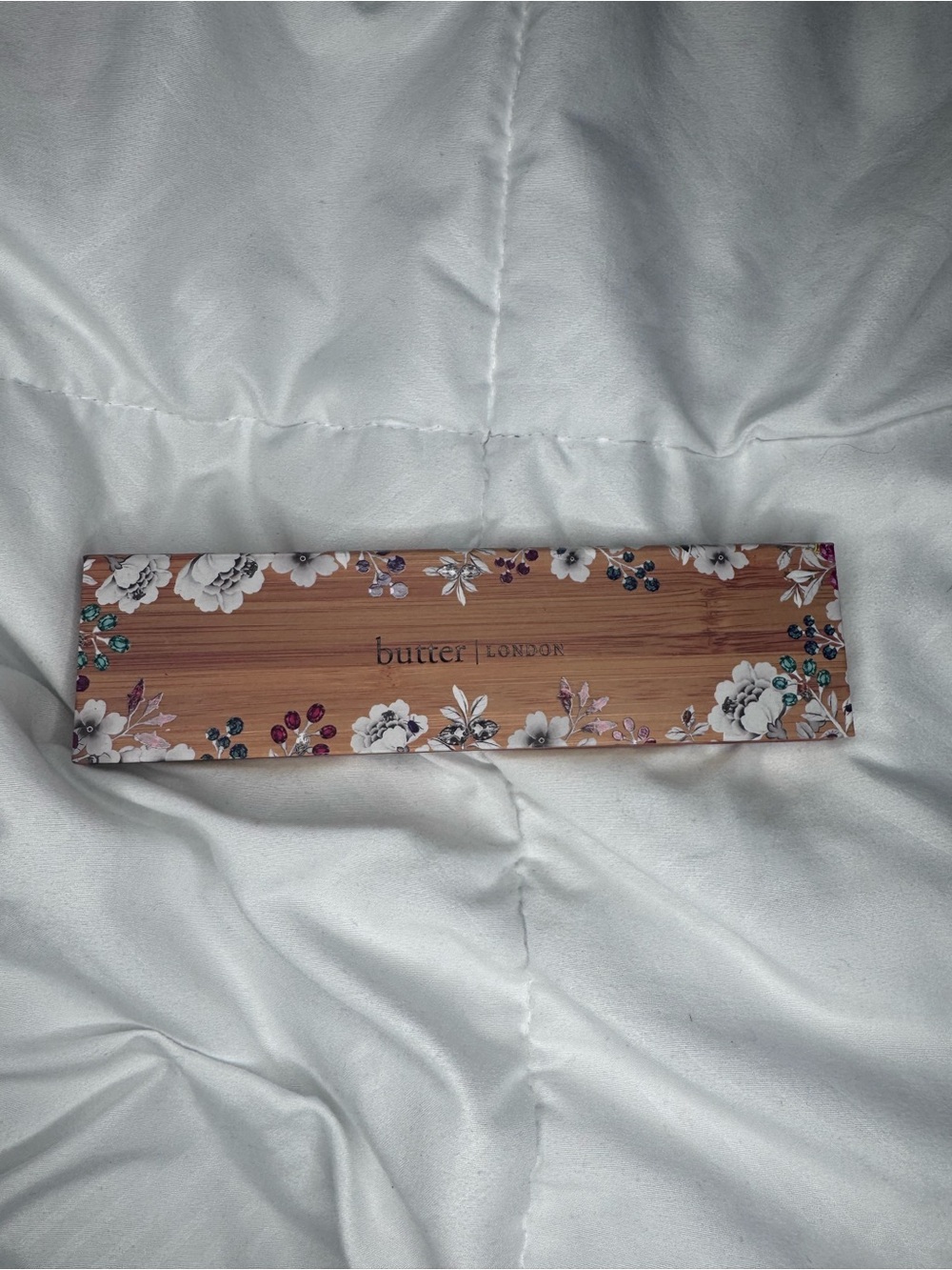 butter LONDON Floral Bamboo Eyeshadow Set in Wood and White Floral Accents